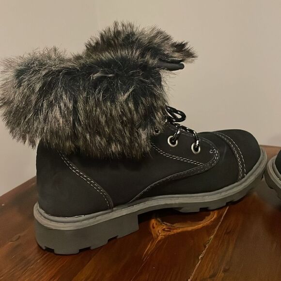 Roxy Tamarac Black Boots with Fur Trim Size 6.5 - Picture 13 of 13